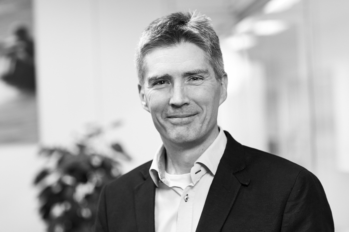 Ebbe Hasse Holm : Abonnementssalgschef
