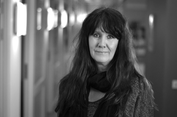 Lena Linde : Inkassoärenden, Ekonomi