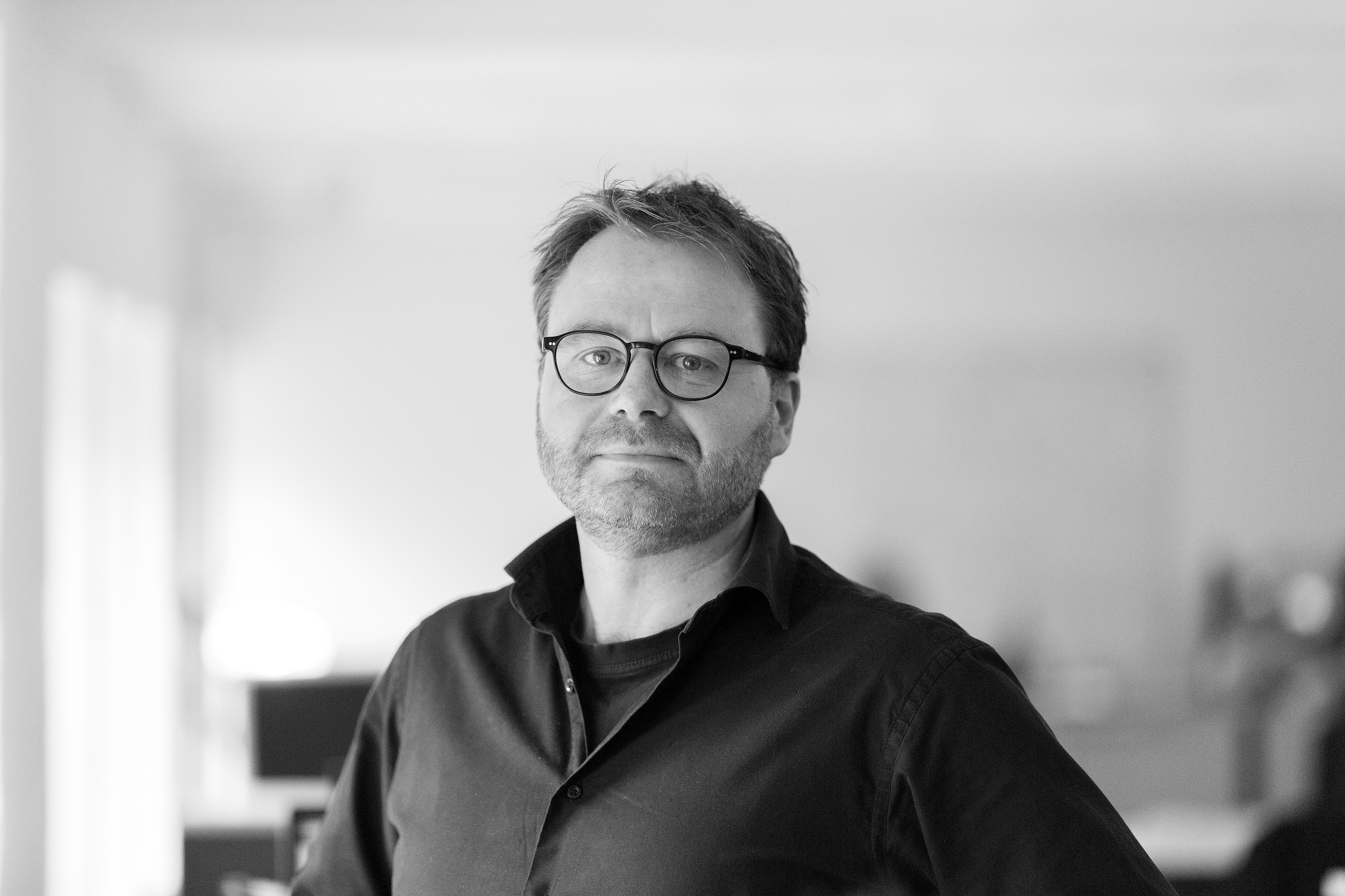 Søren L. Hviid : Journalist, Søfart