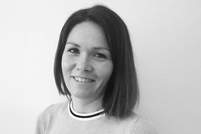 Camilla Elvenes : Support & Grafikk