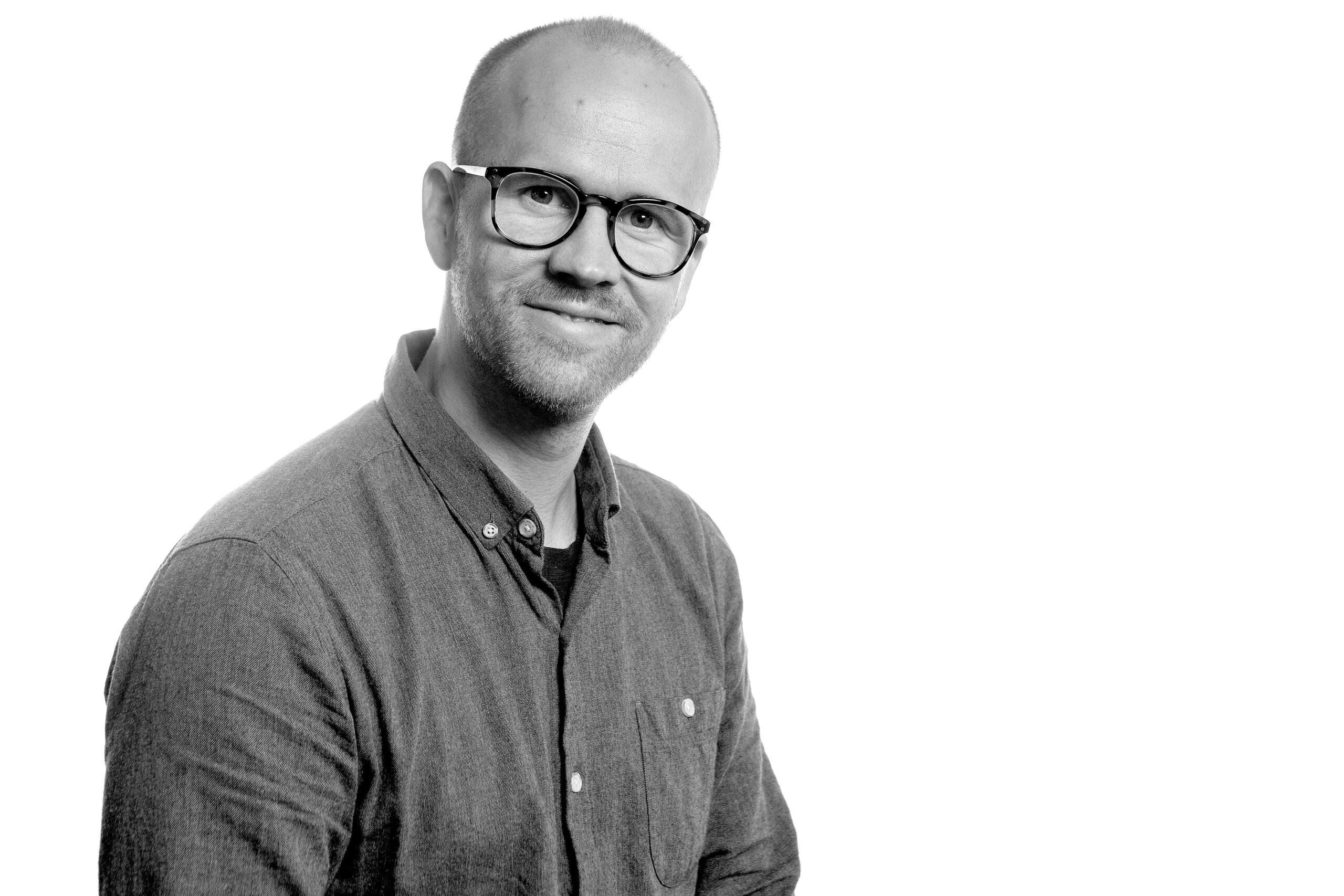 Sebastian Stave Sjøberg : Journalist, Licitationen / Building Supply